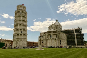 Florence: Private Round-Trip Transfer to Pisa