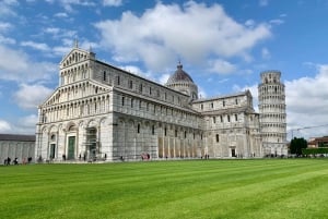 Florence: Private Round-Trip Transfer to Pisa