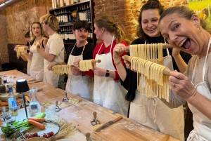 Florence: Ravioli & Pasta Making Class with lots of Wine