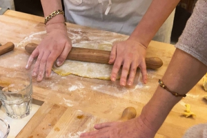 Florence: Ravioli & Pasta Making Class with lots of Wine