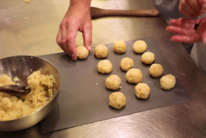 Florence: Renaissance Cooking Class with Dinner and Wine