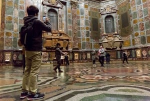 Florence : entrée réservée à la chapelle des Médicis