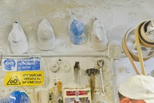 Florencia: Excursión de un día a San Gimignano y Volterra con comida y vino