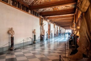 Firenze: Tour con salta fila delle Gallerie degli Uffizi e dell'Accademia