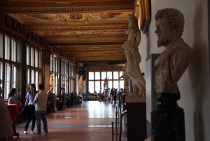 Firenze: Hopp over køen til Uffizi-galleriet - omvisning for en liten gruppe