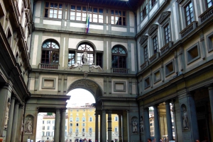 Firenze: Tour per piccoli gruppi della Galleria degli Uffizi con salta la fila