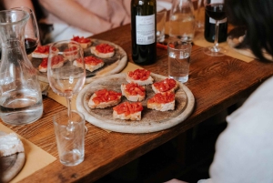 Firenze: Pienryhmille tarkoitettu auringonlaskun ruokakierros Oltrarnossa