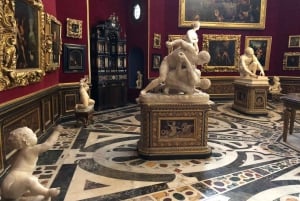 Firenze: tour di ingresso anticipato agli Uffizi per piccoli gruppi