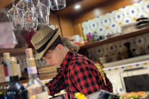 Tour gastronomico a piedi per le strade di Firenze con vino nella zona del Duomo