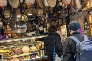 Tour gastronomico a piedi per le strade di Firenze con vino nella zona del Duomo