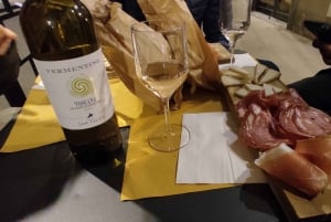 Firenze: Tour panoramico al tramonto e degustazione di vini