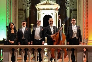 Firenze: cena toscana e concerto dei Tre Tenori vicino agli Uffizi