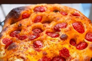 Florence: Tuscan Focaccia and Tiramisu Cooking Class