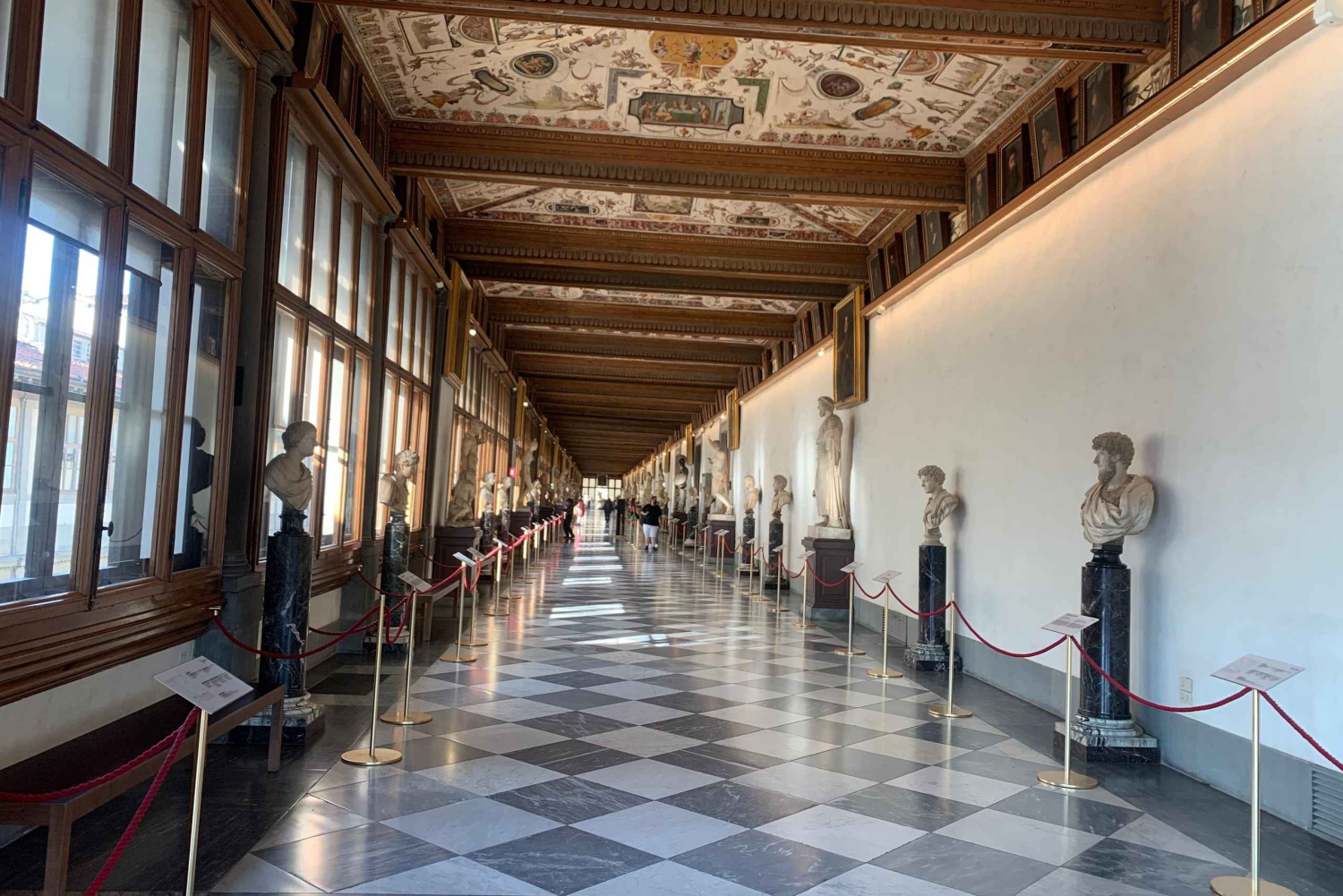 フィレンツェ：ウフィツィ美術館のガイド付きアートツアーをご案内します