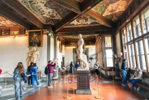 Firenze: Tour per piccoli gruppi guidato della Galleria degli Uffizi
