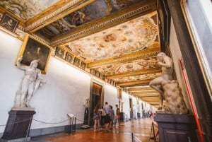 Firenze: Tour guidato degli Uffizi con biglietto d'ingresso prioritario