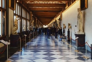 Firenze: Rundvisning i Uffizi-galleriet med audioguide og live guide