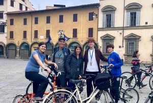 Florence Untold på sykkel med Roberto