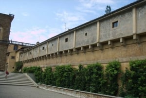 フィレンツェヴァザーリの回廊とウフィツィ美術館独占ツアー