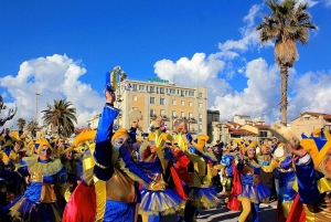 フィレンツェ：ヴィアレッジョのカーニバルツアー（列車とランチ付き）
