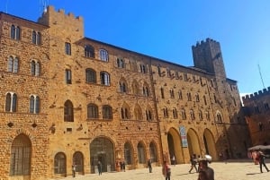 Florence: Volterra & San Gimignano Wine Tour with Lunch