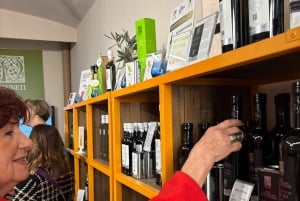 Florence: Walking Food Tour With Olive Oil & Wine Tasting