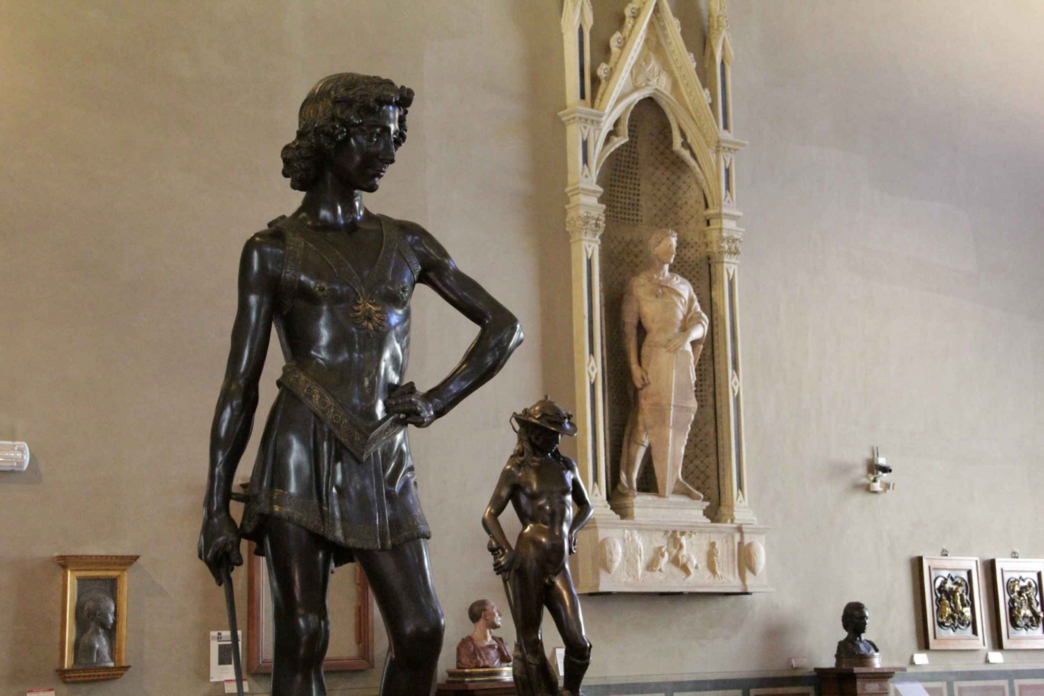 Florence: Walking Tour and Bargello Museum