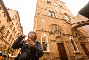 Florence: Walking Tour with Skip-the-Line Accademia & Uffizi