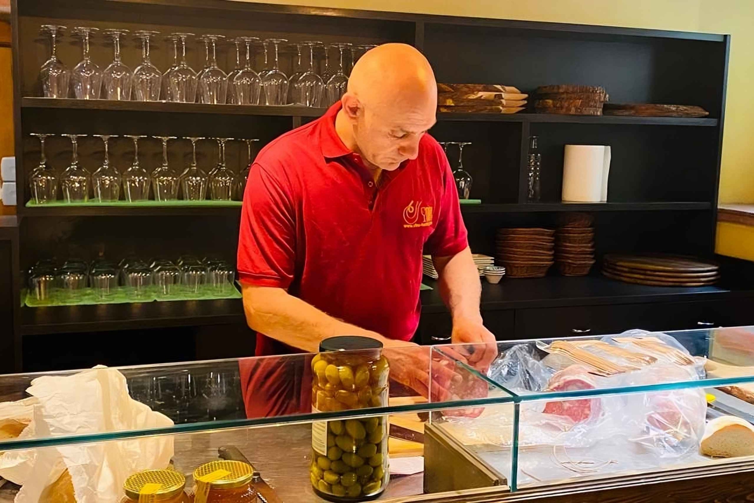 Wino i jedzenie we Florencji: skosztuj smaków Toskanii w historycznej piwnicy