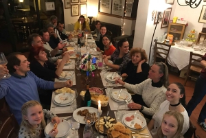 Florence: Wine Tasting at a Vineyard With a Local Winemaker