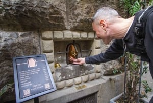 Florence: Wine Windows & Hidden Legends Evening Tour