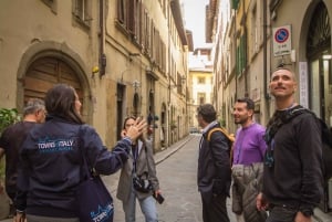 Florence: Wine Windows & Hidden Legends Evening Tour