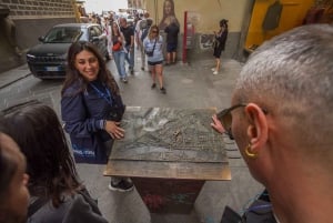 Florence: Wine Windows & Hidden Legends Evening Tour