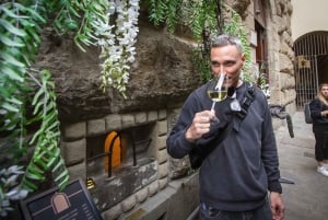 Florence: Wine Windows & Hidden Legends Evening Tour