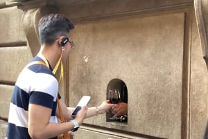 Florence: Wijn Vensters Wandeling met Wijnproeverij en Aperitiefhapjes