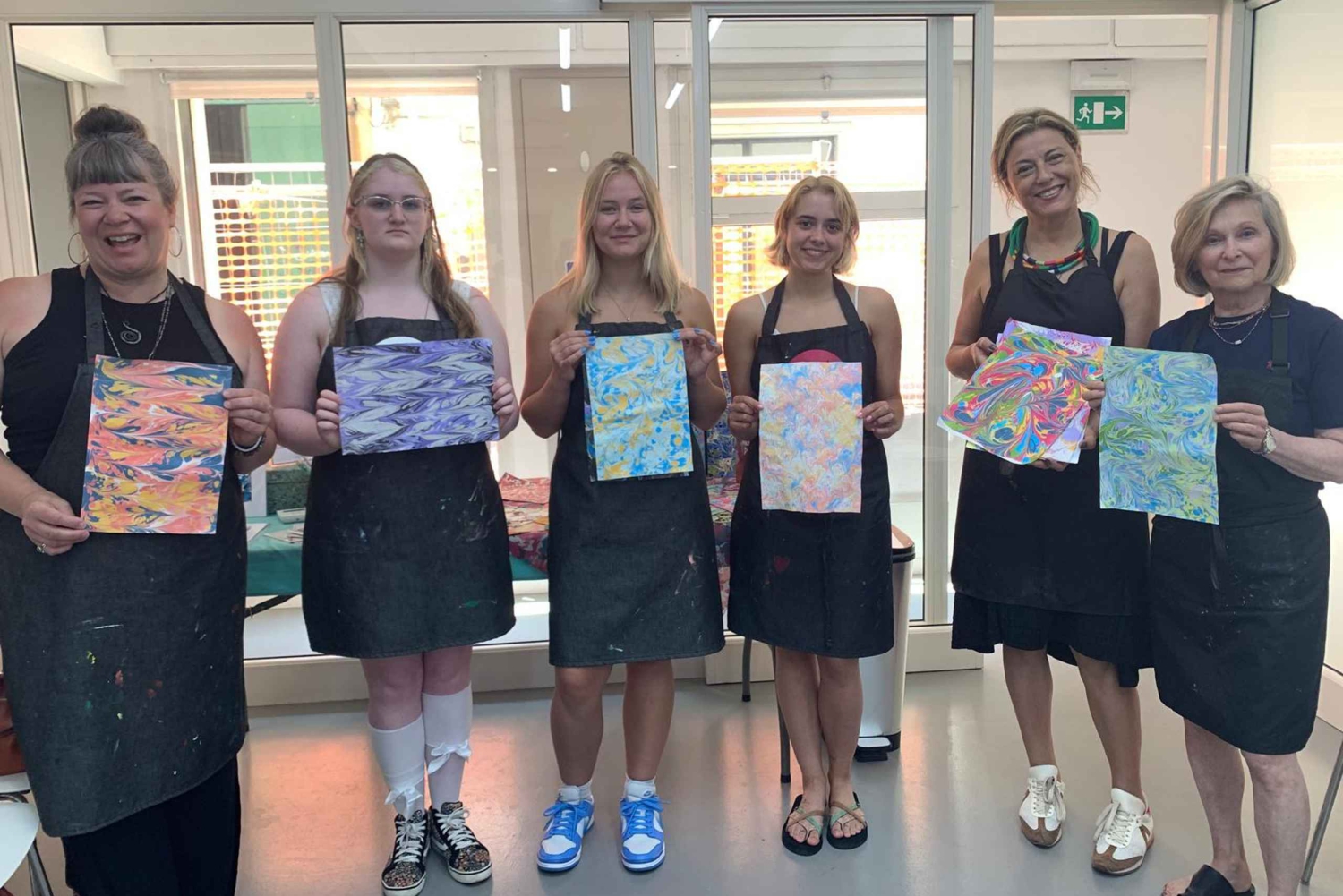 Esperienza artigianale di marmorizzazione su carta fiorentina