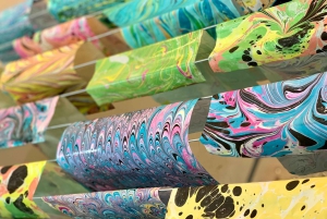 Esperienza artigianale di marmorizzazione su carta fiorentina