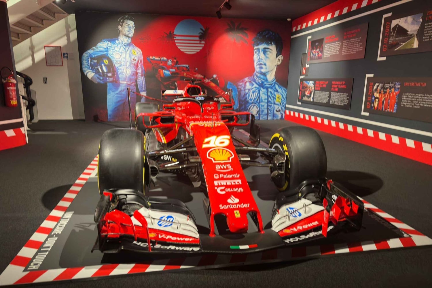 Desde Bolonia: Museos Ferrari, Visita a la Fábrica y Simulador de F1