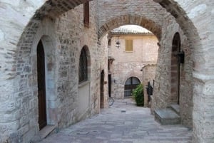 From Florence: Assisi and Cortona Full-Day Guided Tour