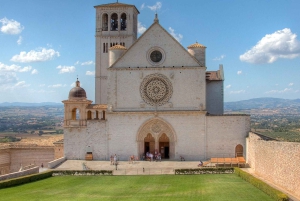 フィレンツェからアッシジとオルヴィエートの終日ツアー