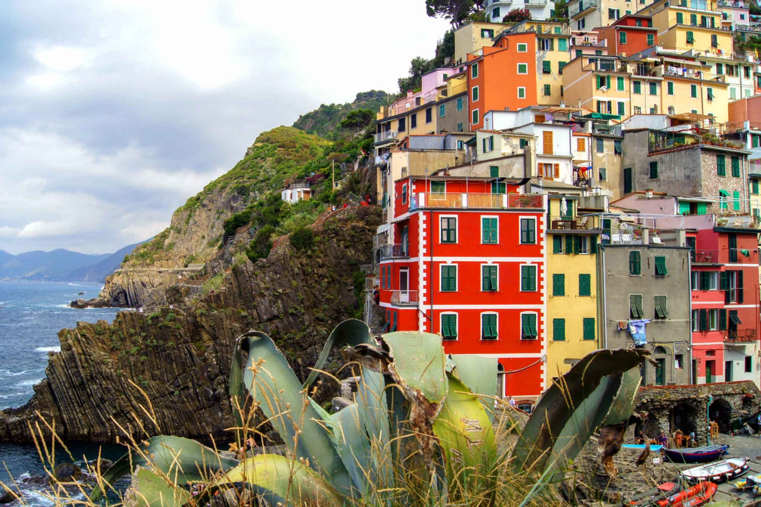 フィレンツェ発ピサとチンクエテッレ1日プライベートツアー