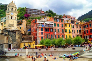 フィレンツェ発ピサとチンクエテッレ1日プライベートツアー