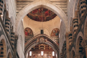 フィレンツェ発ピサとチンクエテッレ1日プライベートツアー