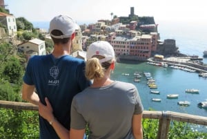 Fra Firenze: Guidet heldagstur til Cinque Terre og Pisa