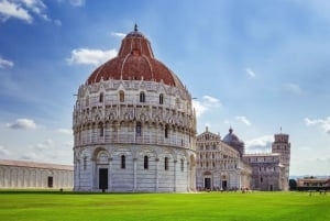 From Florence: Pisa & Lucca Day Tour with Buccellato Tasting