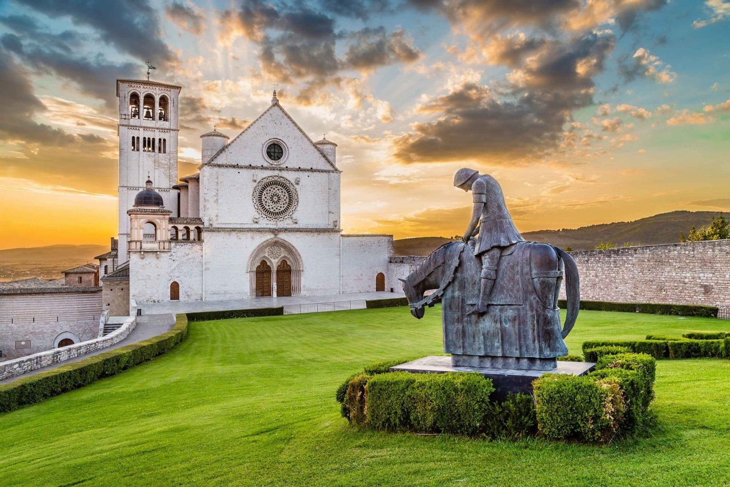 Från Florens: Privat dagsutflykt till Assisi och Cortona från Florens