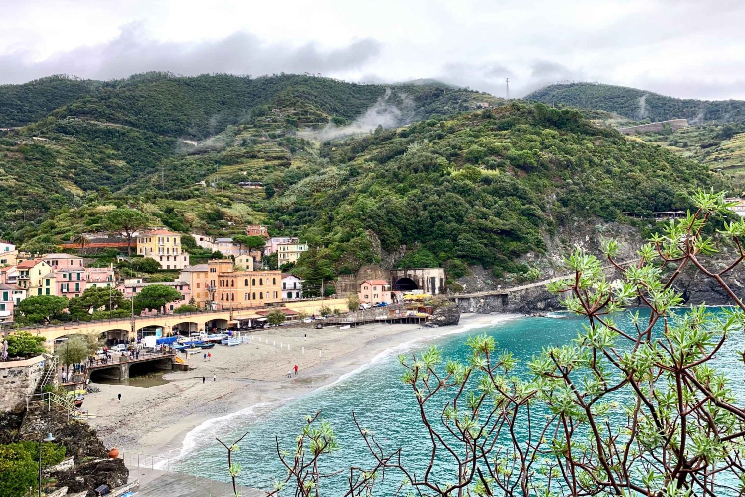 From Florence: Private Roundtrip Transfer to Cinque Terre