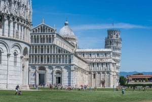 From Florence: PRIVATE Trip to Pisa, San Gimignano, & Siena