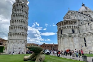 From Florence: Round-trip Transfer to Pisa & Cinque Terre