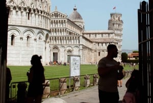 From Florence: Round-trip Transfer to Pisa & Cinque Terre